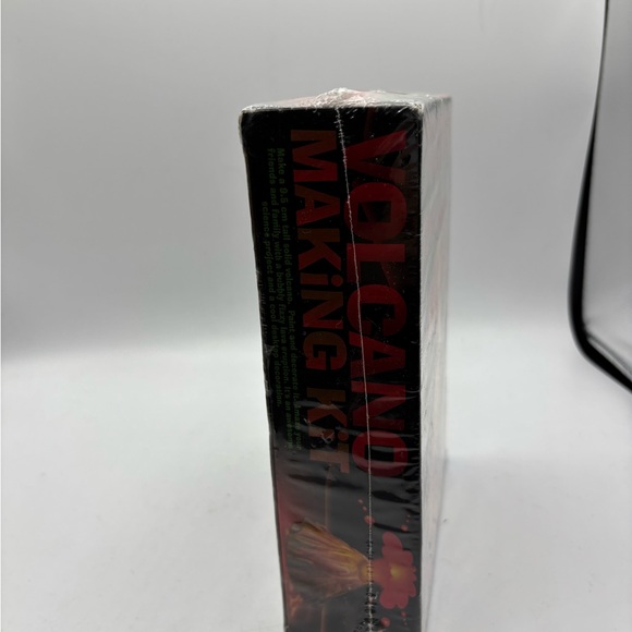Volcano Making Kit - Picture 8 of 10